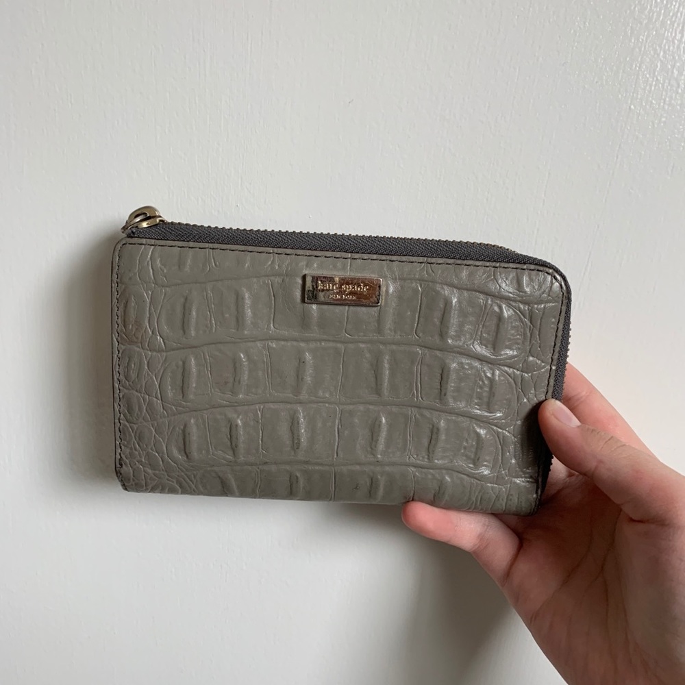 Kate Spade Grey Wallet